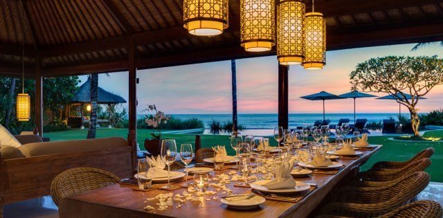 Villa Jagaditha, Dining at sunset