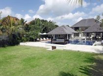 Villa Asante, Pool and Garden