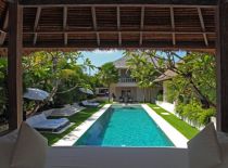 Villa Nalina, Bale Near Pool