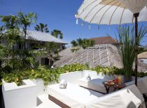 Villa Adasa, Sundeck