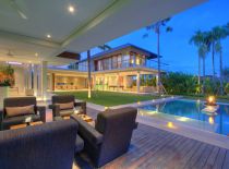 Villa Kalyani, terrasse de la piscine