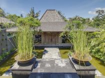 Вилла Hansa, Вход